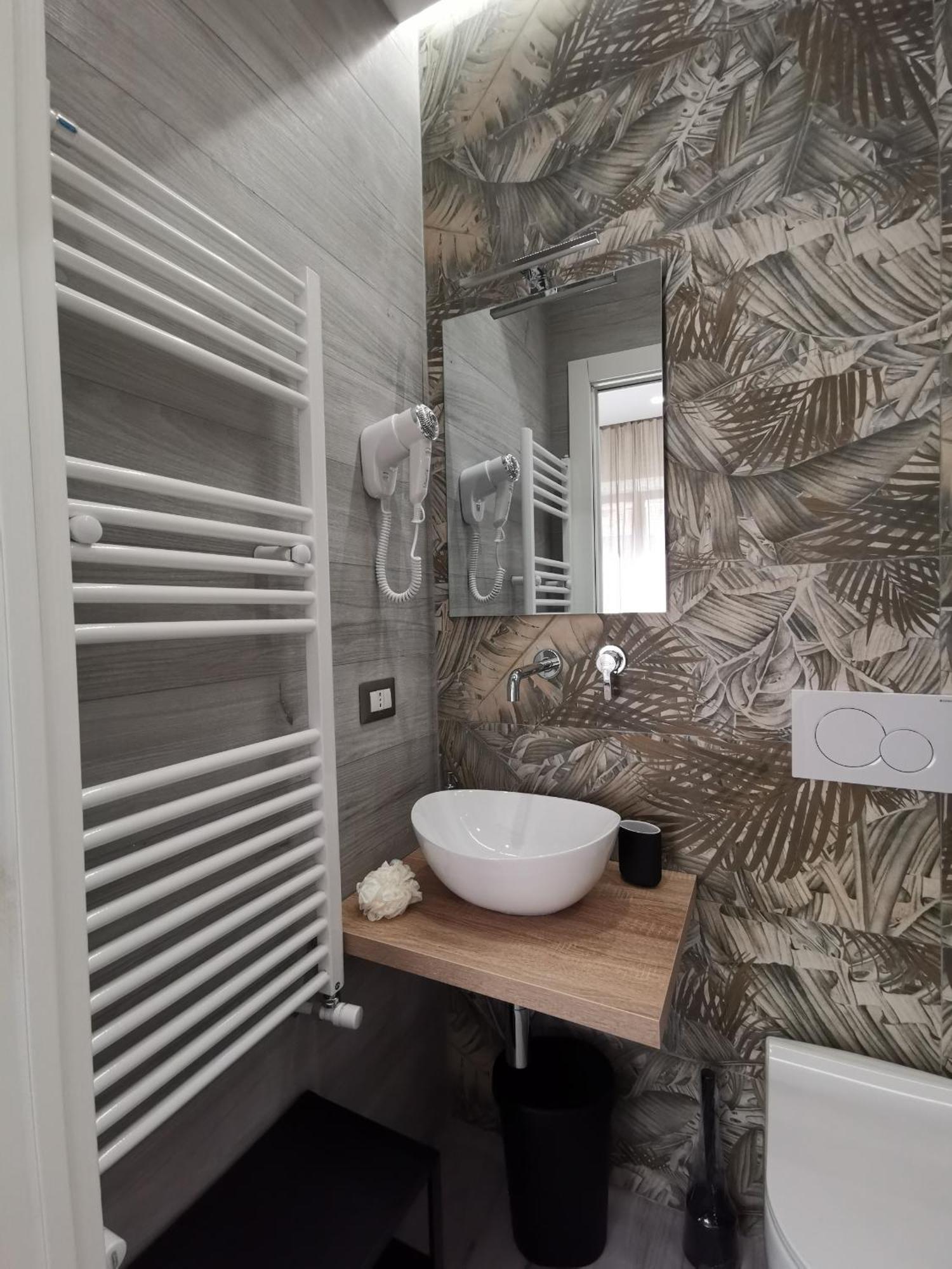 Trinity Apartment *